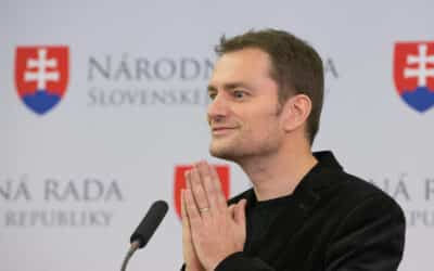 Matovič chce predčasné voľby oddialiť, diskusiu o zmene ústavy ukončili.
