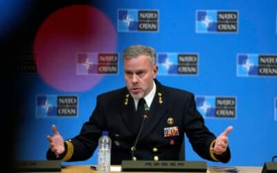 Šéf Vojenského výboru NATO: Sme pripravení na priamu konfrontáciu s Ruskom. Treba prejsť na vojnovú ekonomiku.