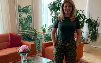 Nesloží samopal, nehodí granát, ale jsou fascinováni válkou. Militantní generace vede svět do maléru.