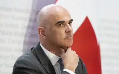 Švajčiarsky prezident obhajuje neutralitu a zákaz zbraní pre Ukrajinu.