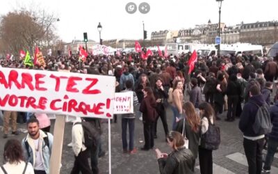 Macron začíná couvat?