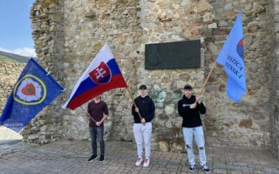 Maticu slovenskú pobúril zákaz vyniesť na Devín štátne vlajky SR počas spomienky na štúrovcov.