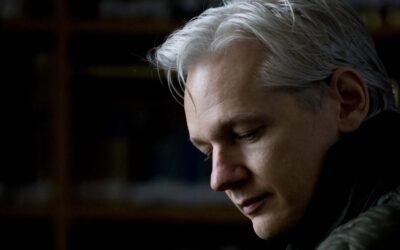 Assange: 4 roky v britskom väzení za novinársku prácu.