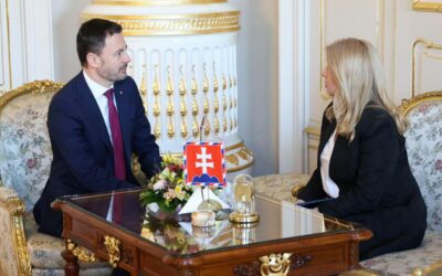 Čaputová aj Heger vyzývajú Kažimíra k zloženiu funkcie. Fico za ním stojí: Je obeťou zneužívania.