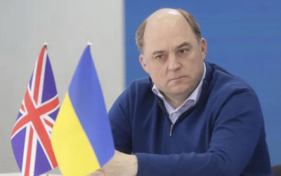 Nie sme Amazon, za zbrane by ste mohli občas aspoň poďakovať, odkázal Zelenskému britský minister obrany.