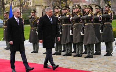 Český komentátor o návšteve Fica v Prahe: Politici sa tvárili, ako keby prišiel do nepriateľskej krajiny