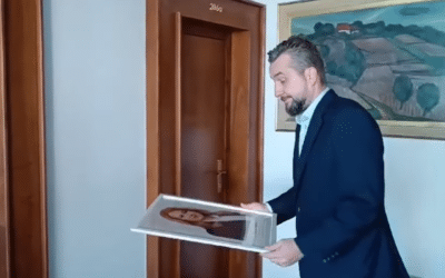 Blaha je z toho vonku.