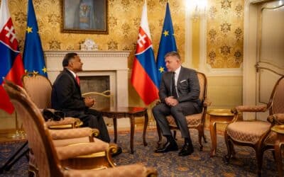 Fico požiada veľvyslanca USA, aby sa zdržal vyjadrení, ktoré vstupujú do interných slovenských záležitostí.