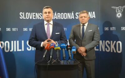 SNS tvrdí, že premiér Fico sa mal v Bruseli správať ako Orbán.