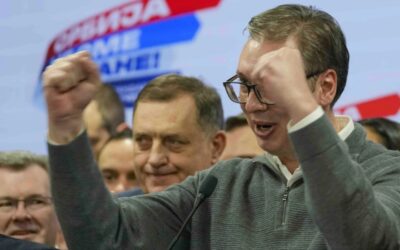 Predčasné voľby v Srbsku vyhrala opäť SNS prezidenta Vučiča.