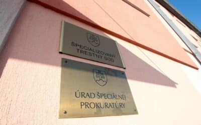 Fico: Zlo v podobe Lipšica musí skončiť a my to robíme dôrazne. Tvrdo sa postavíme voči zrušeniu špeciálnej prokuratúry, reaguje Šimečka.