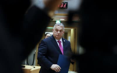 Orbán opustil sálu, summit Európskej únie tak mohol schváliť prístupový proces s Ukrajinou.