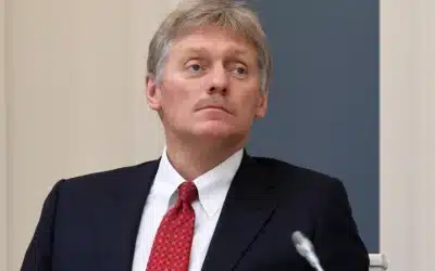 Kremeľ: Maďarsko bráni svoje záujmy blokovaním pomoci EÚ Ukrajine.