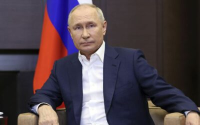 Vladimir Putin oznámil kandidatúru na prezidenta.