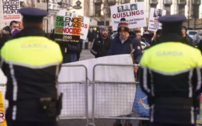 V Severnom Írsku sa začali najväčšie protesty za posledných 50 rokov.