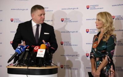 Premiér vyjadril plnú podporu ministerke kultúry Šimkovičovej.