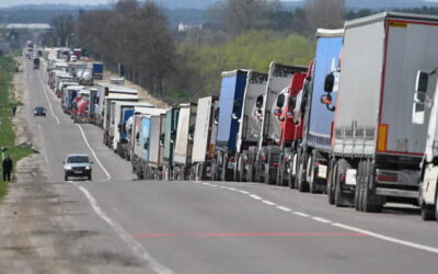 Poľskí farmári zablokovali cesty na protest proti dovozu z Ukrajiny.