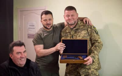 Ukrajina informovala USA o rozhodnutí odvolať hlavného veliteľa armády Zalužného. Zelenskyj mu nedôveruje