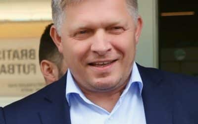 Stav premiéra je stabilizovaný, zápalové parametre pomaly klesajú.