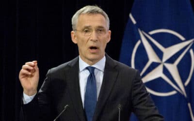 Stoltenberg v Prahe: Je čas, aby NATO povolilo Ukrajine útočiť v Rusku.