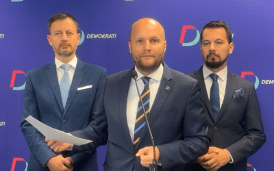 Naď: Kaliňák vidí vlastizradné konanie za darovaním migov. Európski politici to nechápu.