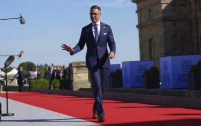 Fínsky prezident: Ukrajina musí viesť rozhovory s Ruskom bez toho, aby čakala na oslobodenie území.