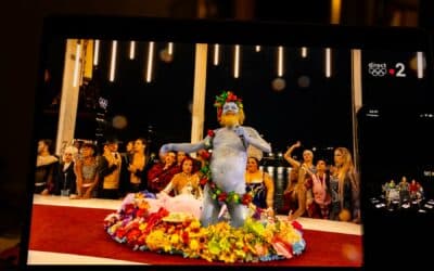 Fetišizmus a poburujúca paródia. Kto stojí za drag programom počas olympijskej ceremónie.