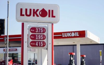 Eurokomisia: Sankcie proti Lukoilu neohrozujú dovoz ropy na Slovensko a do Maďarska.