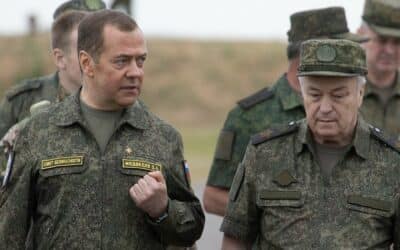 Medvedev po ukrajinskom ťažení v Kurskej oblasti v Rusku žiada okamžitú ofenzívu na Kyjev.