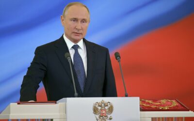 Povolenie útočiť zbraňami s dlhým doletom na ruské územie znamená automaticky vojnu s NATO, varuje Putin.