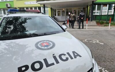 Šutaj Eštok: Na stovkách škôl na Slovensku v utorok ráno nahlásili bombu.