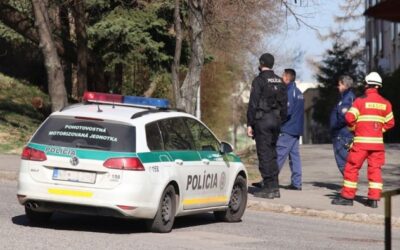 Na viacerých školách sú opäť nahlásené bomby, polícia prijíma opatrenia.