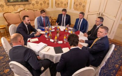 Šimečka a Majerský po rokovaní o konsolidácii: Nebudeme Ficovi asistovať pri tomto asociálnom balíčku.