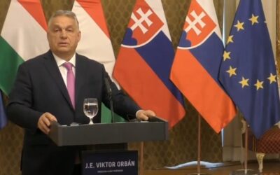Orbán v Bratislave: Jediný v Európe, kto ešte vedie vojnovú politiku, je Brusel.