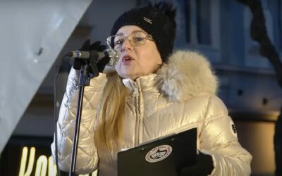 Incident na proteste v Trenčíne: Organizátori fyzicky zakročili proti občianskemu hlasu.