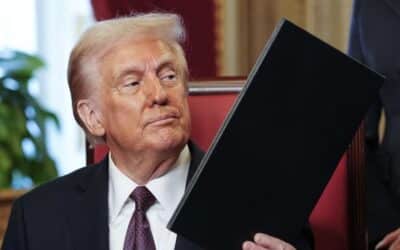 USA krátko pozastavili dodávky zbraní na Ukrajinu, potom ich obnovili.