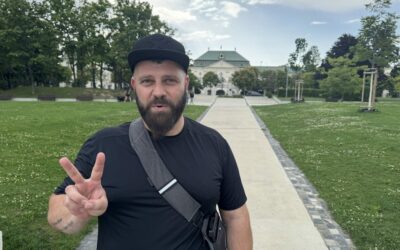 Veliteľ Gruzínskej légie je späť a prechádzal sa priamo pred Úradom vlády. A SIS “gde”?
